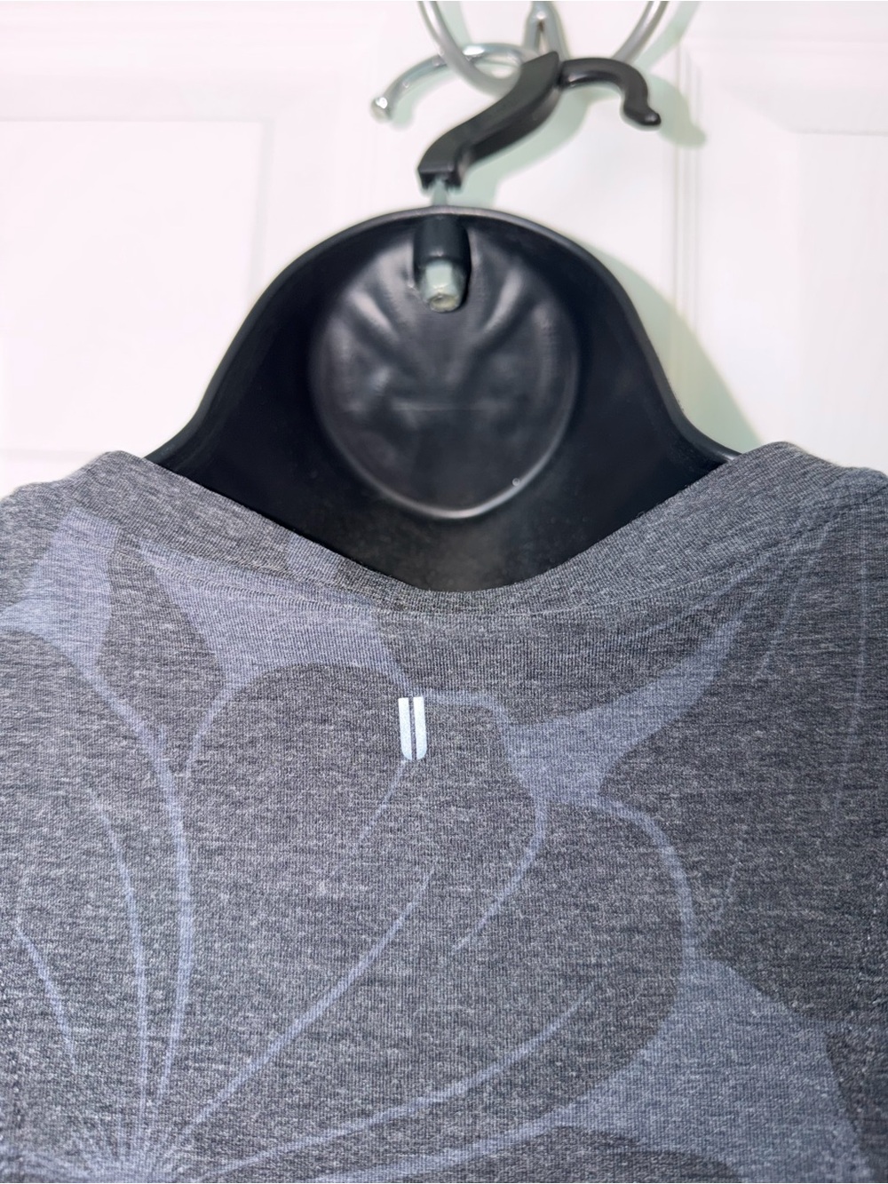 NoBull Women's Ultrasoft Floral Gray Muscle Tank - Picture 5 of 5